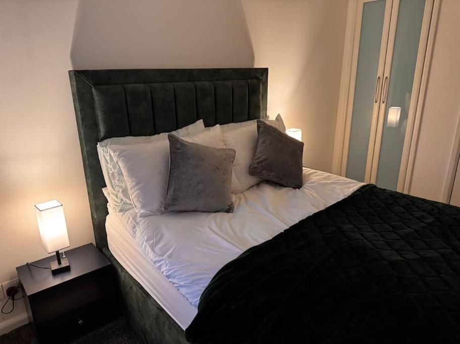Apartment Charm - By Sea & Lanes *