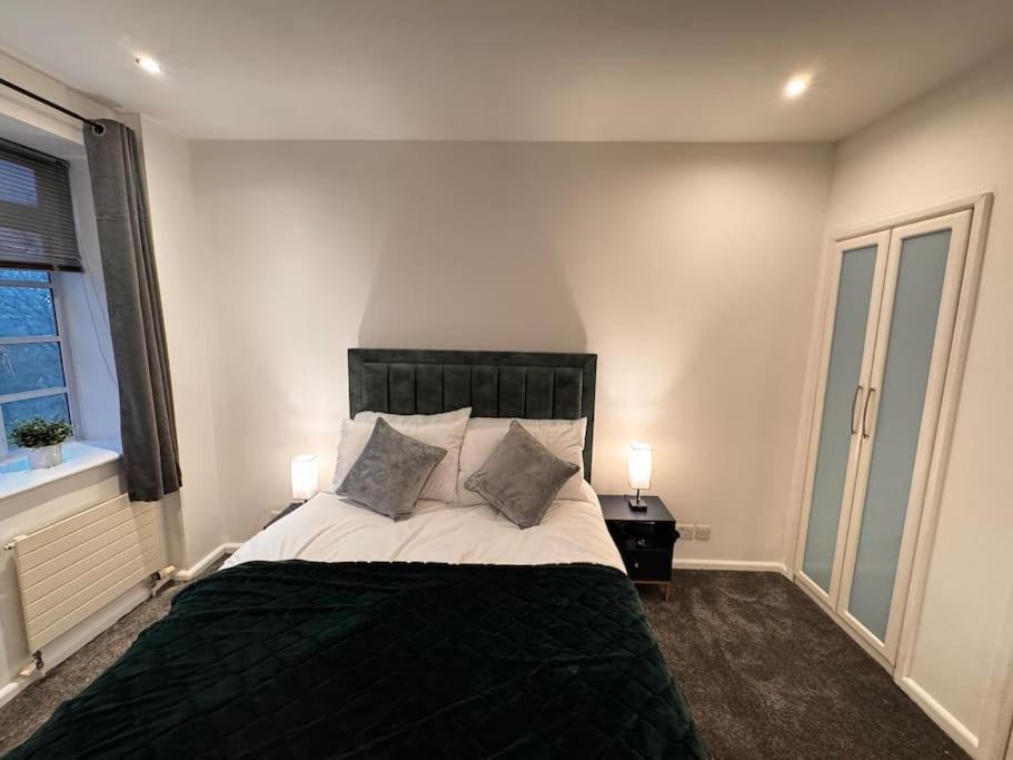 Apartment Charm - By Sea & Lanes *
